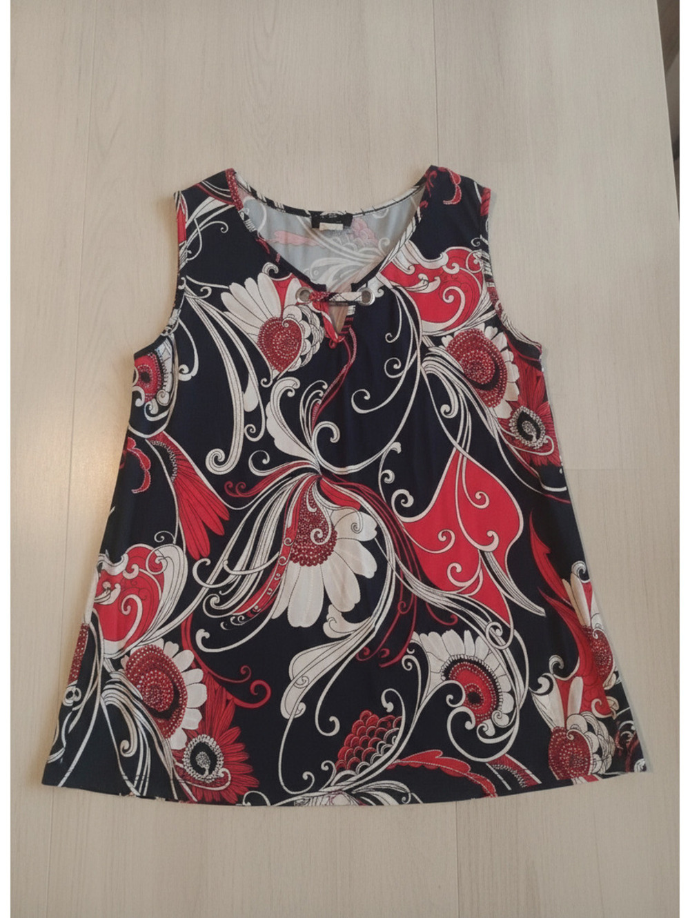 Espresso Womens Medium Tank Top Navy Blue Red Floral Print Keyhole Hardware
